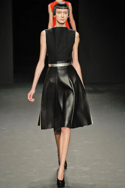 Look 12